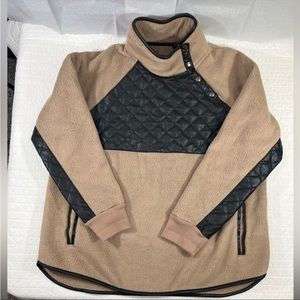 Abercrombie & Fitch Asymmetrical Snap-up Fleece